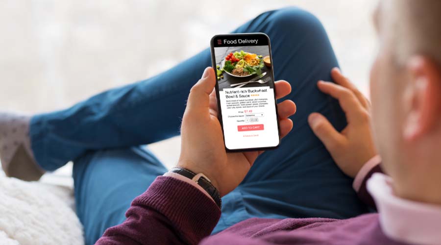 Ifood, um dos 7 Exemplos de Member Get Member para inspirar você - Reprodução Canva Pro